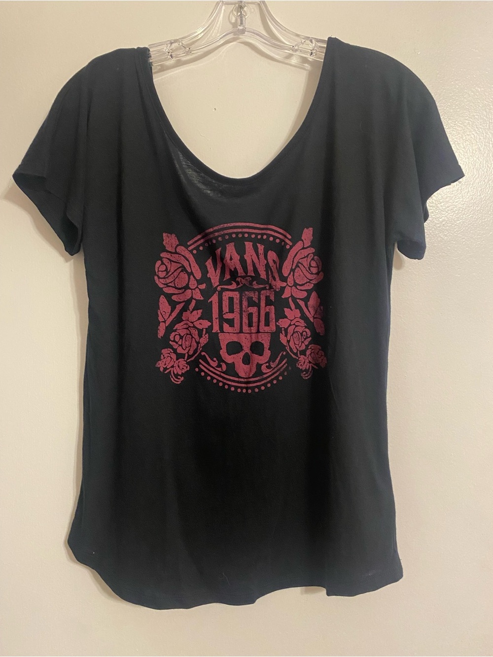 💀 Free Shipping 💀 Vans 1966 Black and Pink Skull Top- Size M
